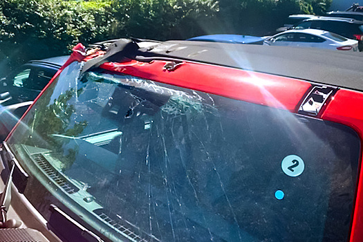 Клиенту Ford привезли разбитый Bronco после месяцев ожидания. Теперь ему ждать еще год