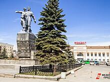 Прогулки по Екатеринбургу. Как в столице Урала строились ж/д вокзал и улица Челюскинцев