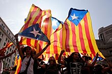 В Каталонии левые радикалы призывают Пучдемона объявить республику