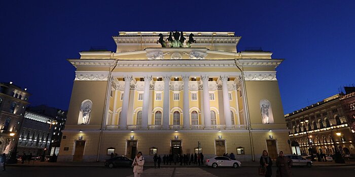 Александринский театр начнет работу 2 сентября