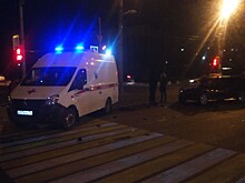 Осколки разметались по проспекту: в ночном ДТП в Брагино разбились «Ауди» и «Мазда»