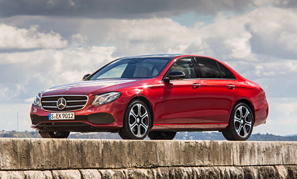 На премиальные автомобили в РФ потратили около полутора миллионов рублей