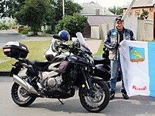 Житель Белгорода проехал на мотоцикле 37 тысяч км в честь Всемирного фестиваля молодежи