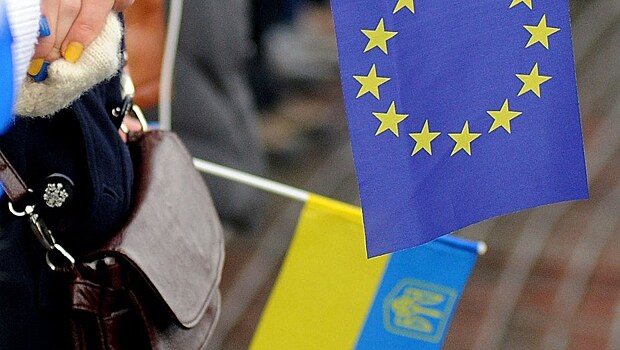 В здании Совета ЕС в Брюсселе погасили свет в знак солидарности с Украиной