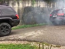 Битва мускулов - старый Jeep Grand Cherokee против Audi SQ7