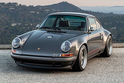 Singer показал новый рестомод на базе Porsche 911