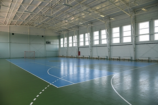 В Центре спортивных единоборств в Волгограде завершается утепление кровли