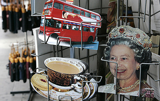 Тут так дождливо и туманно, сэр, не выпить ли нам чаю за королеву? Пять мифов об Англии