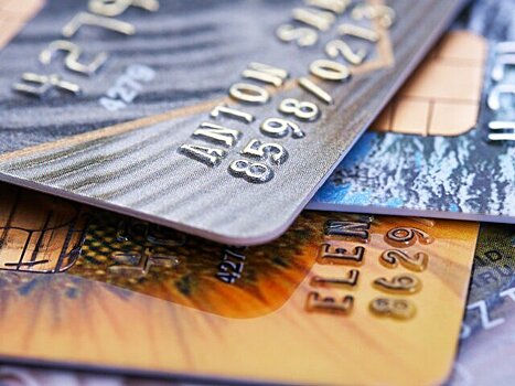 Депутат Луговой: в России нужно ограничить число банковских счетов для мигрантов