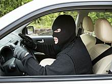 Могут ли угнать заведенный автомобиль, если чип-ключ остался у хозяина