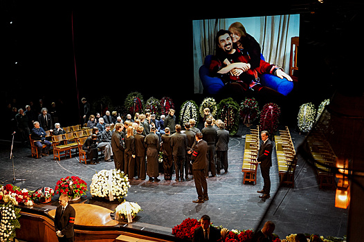 С Игорем Золотовицким простились в Москве. Почтить память артиста пришли сотни людей