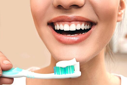 Пять простых способов поддержать здоровье зубов