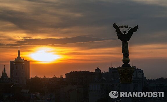 Более 600 человек в Киеве поддержали спецстатус Запорожья