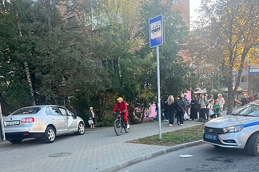 Иномарка сбила четырех пешеходов в Смоленске