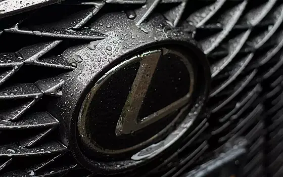 Lexus представил новейший полностью электрический кроссовер RZ