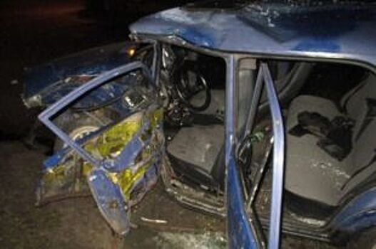 Ночью на улице Гагарина столкнулись два автомобиля: есть пострадавшие