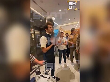 SHOT: около 50 россиян с детьми застряли в ОАЭ из-за отмены рейсов