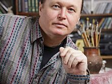 Десятки китайцев обступили костромского художника на выставке в Санкт-Петербурге