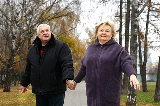 Здоровье и свобода. Москвичи старше 60 лет, прошедшие вакцинацию от COVID-19, смогут вести привычный образ жизни