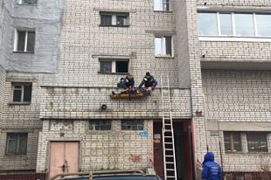 Во Владимире пьяный мужчина выпал из окна