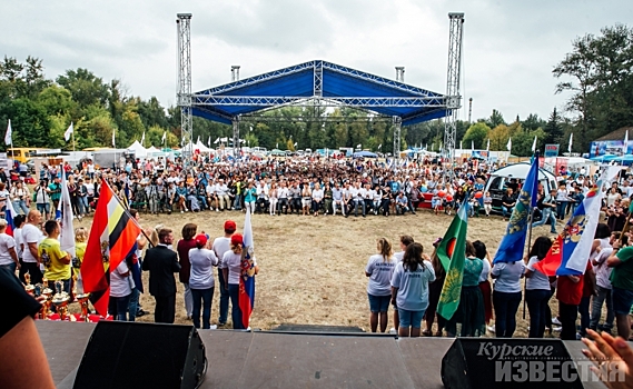 В Курске стартовал педагогический фестиваль «Алый парус»
