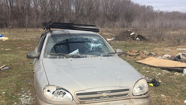 Машину ритуальщика, замешанного в скандальных похоронах жителя Сызрани, расстреляли из оружия