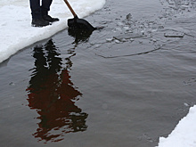 Дорогу перекрыли в Бердске из-за аварии на магистральном водоводе