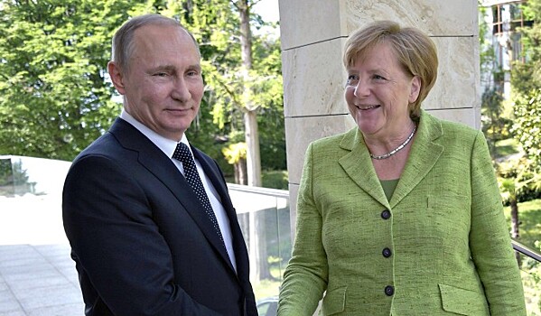 Встревоженная Меркель наводит марафет для Путина
