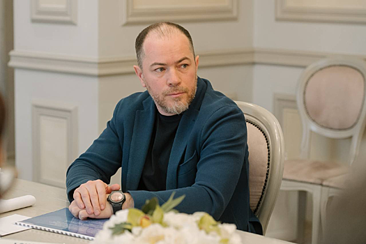 Гендиректор "Факела" Роман Асхабадзе продлил контракт с клубом