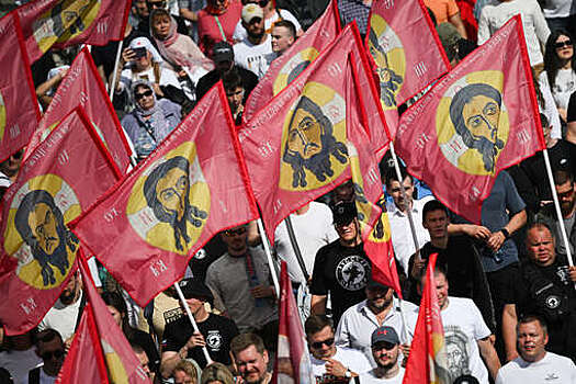 Патриарх Кирилл: число участников крестного хода в Москве составило 400 тыс.