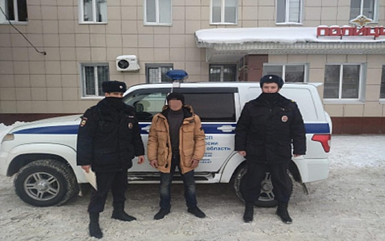Похитивший банковскую карту рязанец успел посетить фастфуд и рюмочную