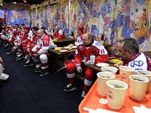 Муратов объяснил увлечённость российских политиков хоккеем