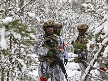 Рязанские железнодорожники связали теплые вещи и «обереги» для бойцов в зоне СВО