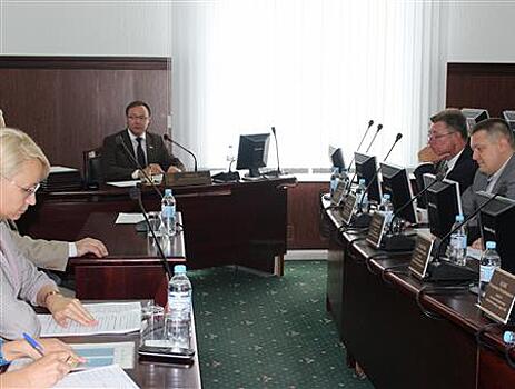 В Думе Тольятти началось рассмотрение итогов реализации муниципальных программ в 2016 году