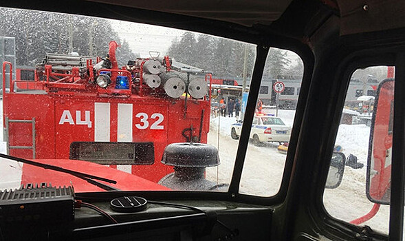 Прокуратура проверит столкновение поезда с трактором в Курской области