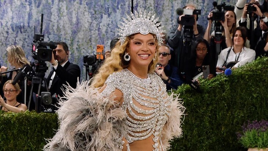 �&nbsp; ���� ������� ������ ������� � ������������� �������� �� ������� � Met Gala
