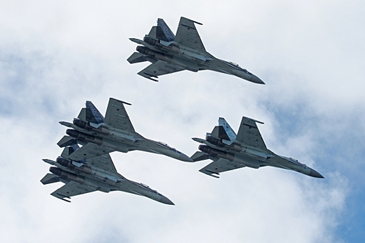 США признали превосходство российских «СУшек» перед F-22