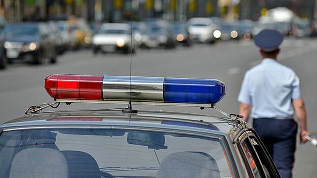 В Москве сотрудники ГИБДД проверяют автомобили на наличие тюнингованных дронов