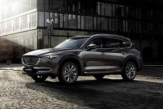 Леворульный кроссовер Mazda CX-8 оказался крупнее японского собрата