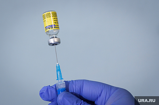 Вакцина от ковида появится в Свердловской области в октябре
