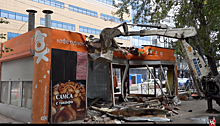 Киоск фастфуда показательно уничтожили на площади Маркса в Новосибирске