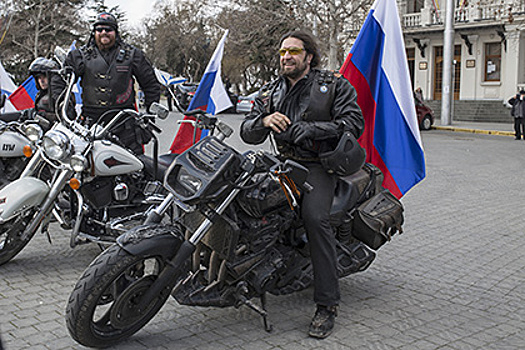 «Ночные волки» займутся патриотизмом на деньги Путина