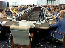 Врачам в Московской области повысят зарплату