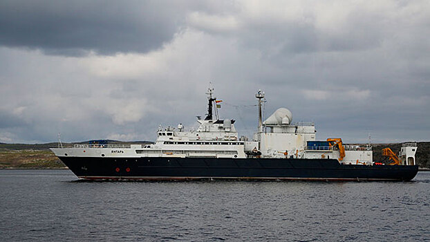 Океанографическое судно СФ «Янтарь» вернулось в базу из дальнего похода