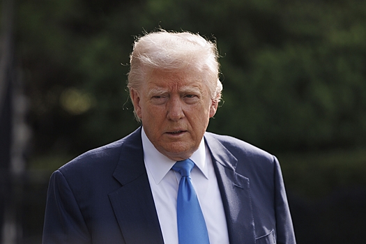 Трамп выложил фото своего "близкого" разговора с Зеленским