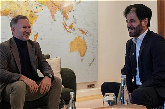 Хорнер посетил офис FIA в Париже