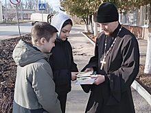 Прихожане пополнили библиофонды