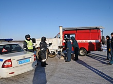 Автоинспекторы и спасатели организовали пункт обогрева на трассе Тюмень – Ханты-Мансийск