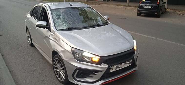 В Саратове отечественные авто сбили двоих людей на пешеходных переходах