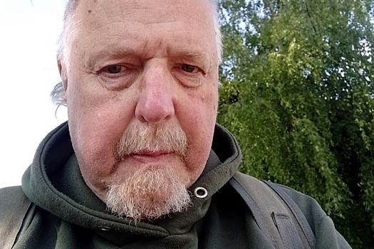 В Петербурге похоронили поэта Полонского, основателя проекта "Писатели-Фронту!"